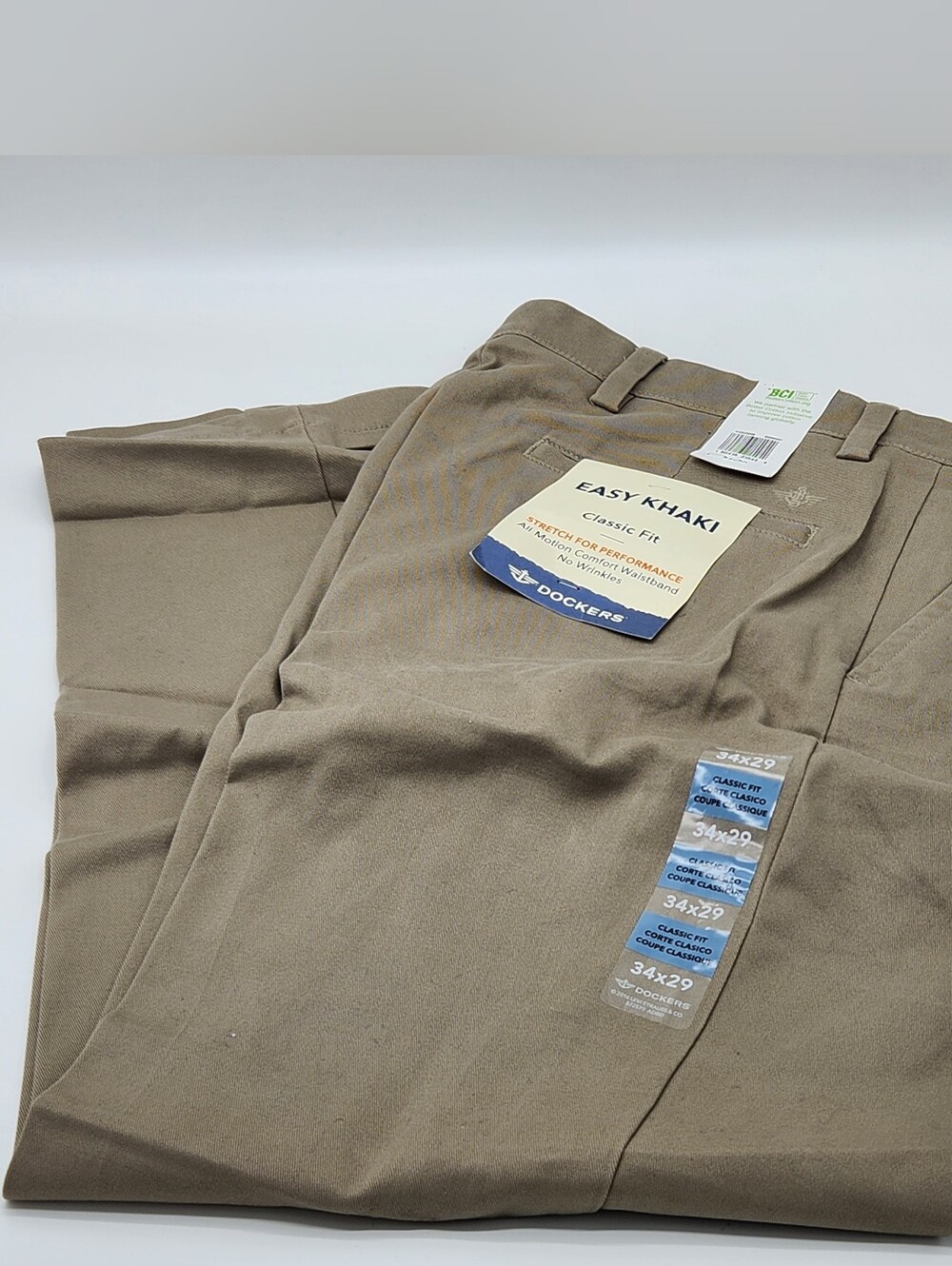 NWT Dockers Easy Khaki Classic Fit Tan Chino Pants 34x29 No Wrinkles